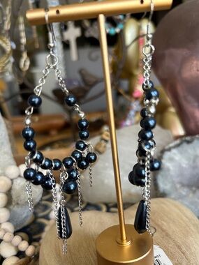 & Other Stories Black Beaded Dangle Earrings with Silver Chains